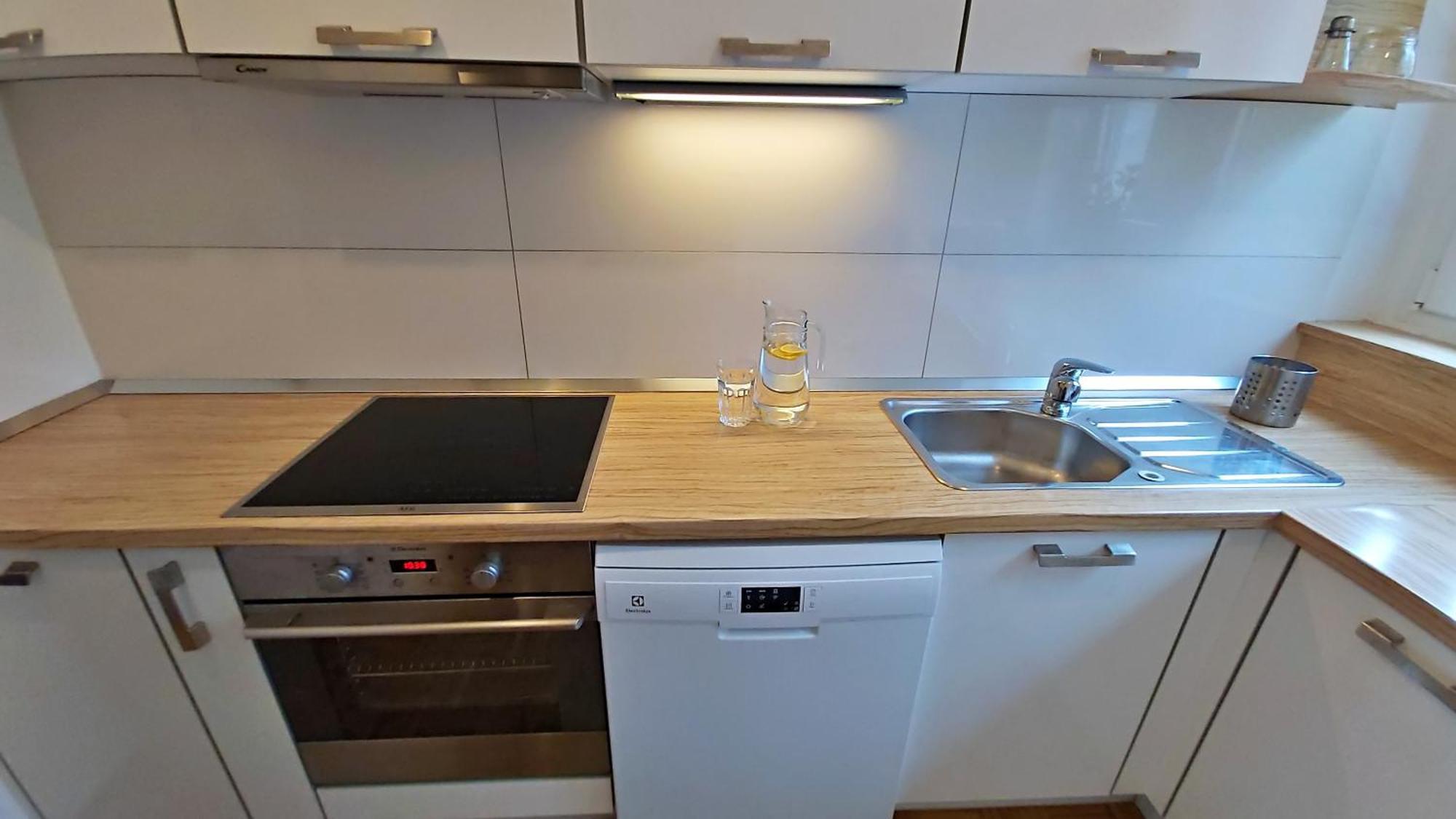 Apartment Anita 奥米什 客房 照片