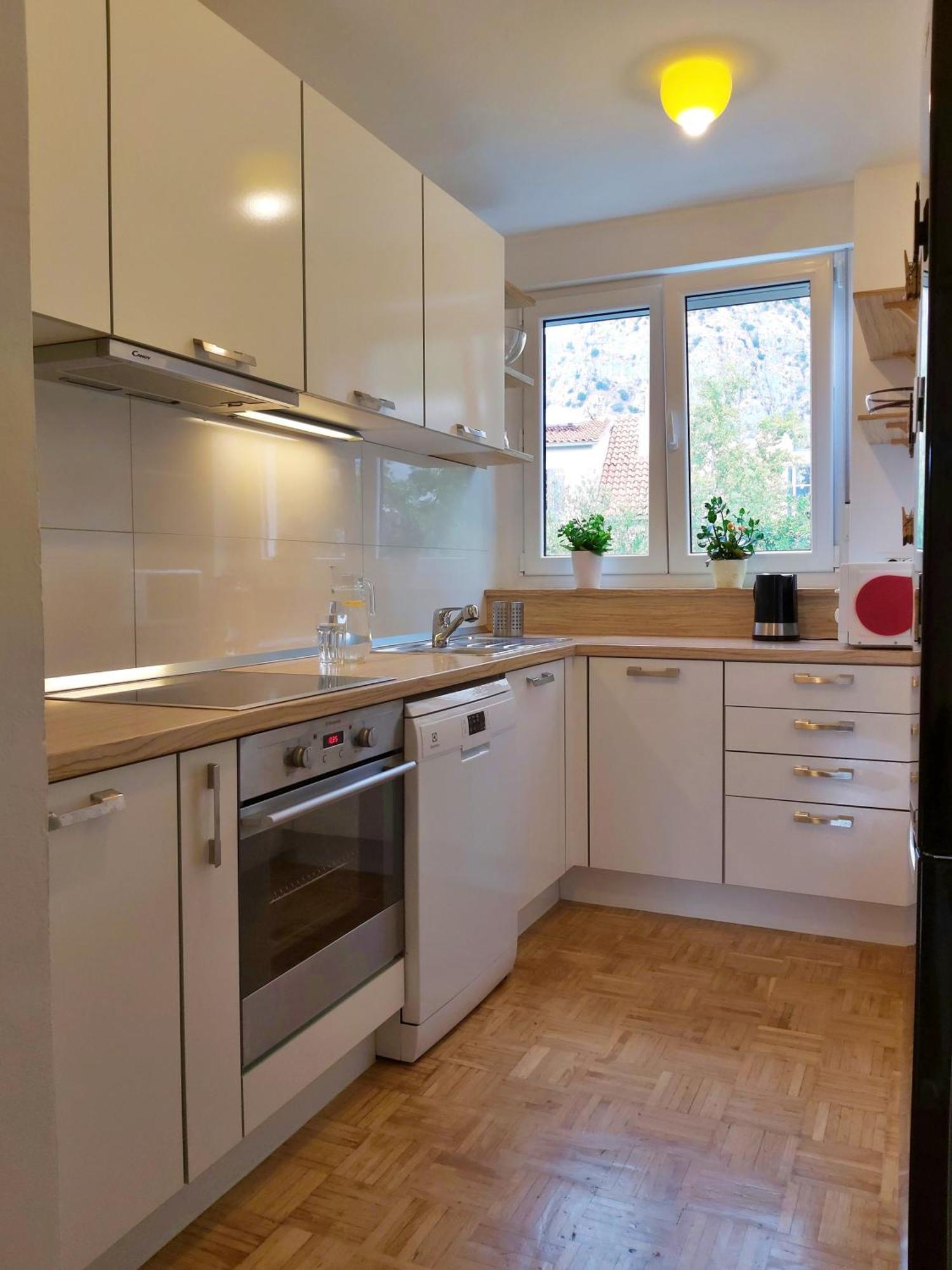 Apartment Anita 奥米什 客房 照片